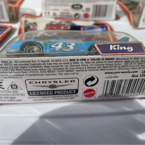 Lot of 5. Disney Pixar CARS RACING LIGHTNING MCQUEEN lot of 5 nascar themed toys - Picture 8 of 11